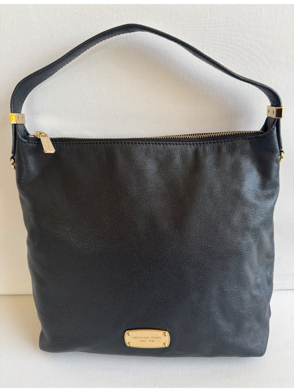 Michael Kors Bedford 38T5CBFL2L Black Pebbled Leather Shoulder Bag Gold Hardware